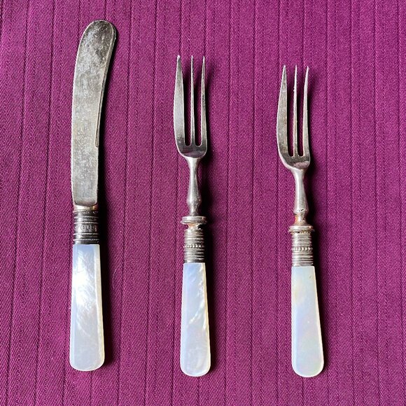 Antique Mother of Pearl flatware - Picture 1 of 7